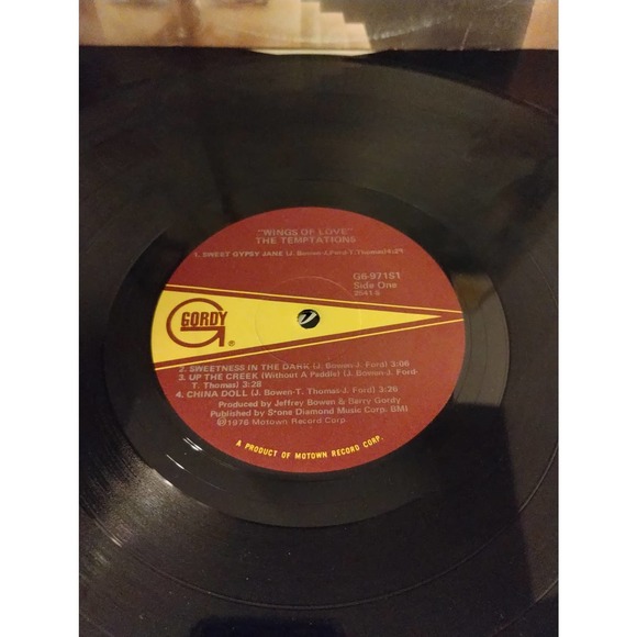 The TEMPTATIONS "Wings Of Love" Vinyl LP - Gordy Records G6-971S1 1976 - Picture 5 of 7